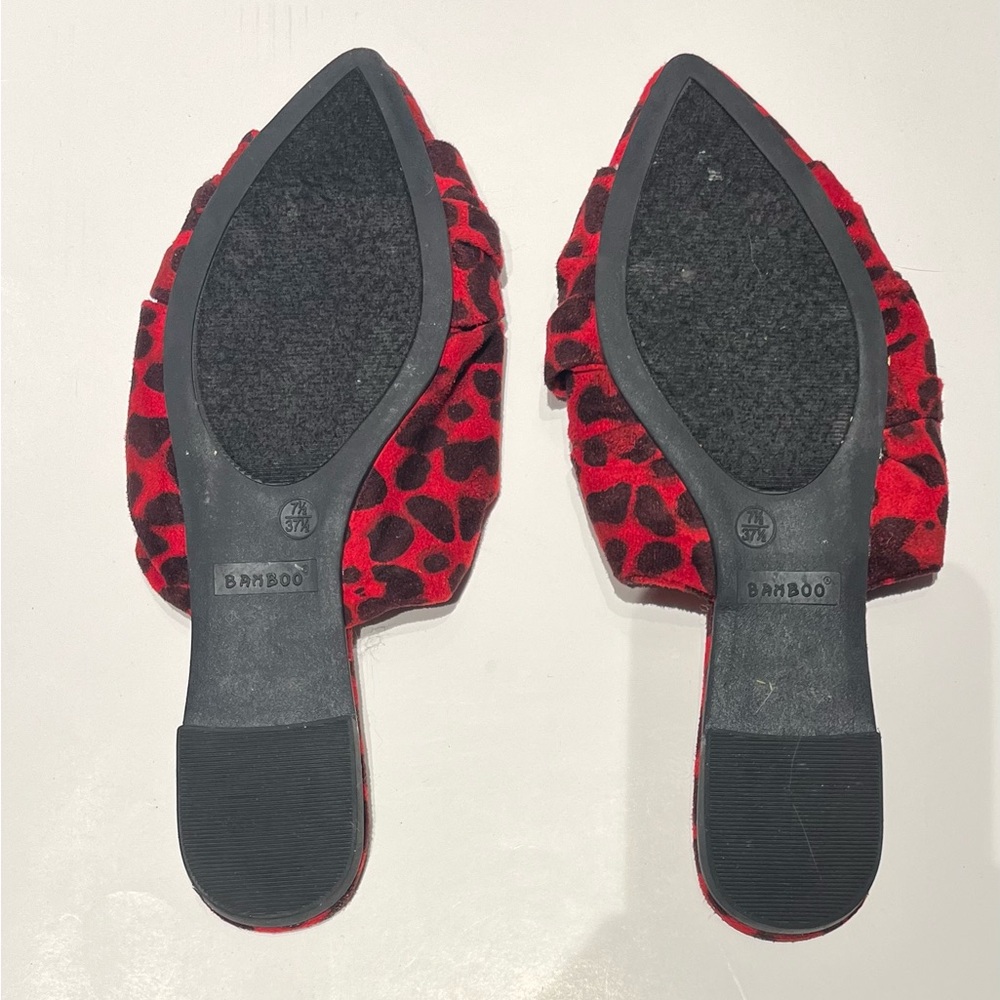 Bamboo Red and Black Knotted Red Leopard Print Mules - Picture 7 of 7